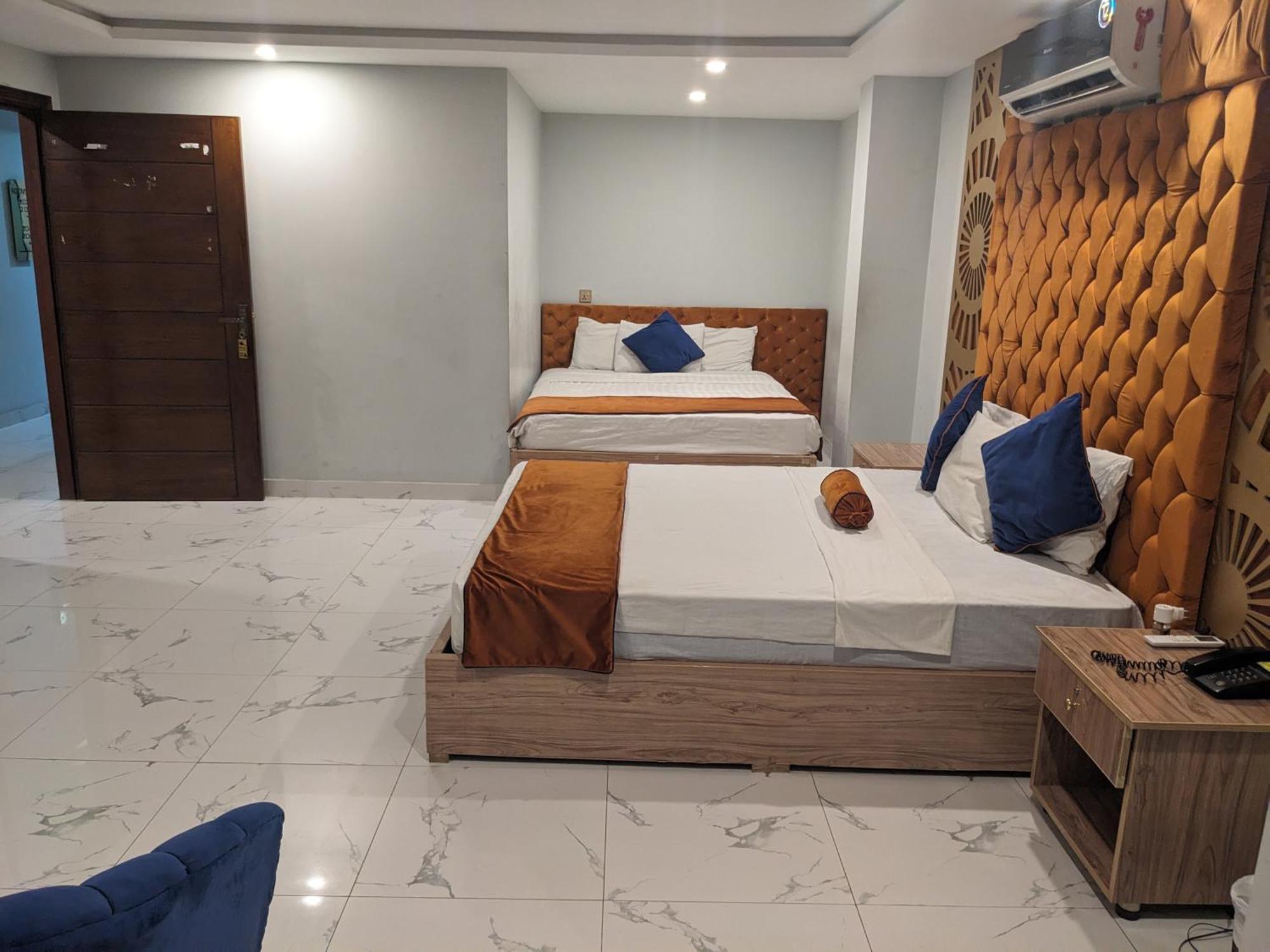 Nueva Hotel Islamabad Exteriör bild